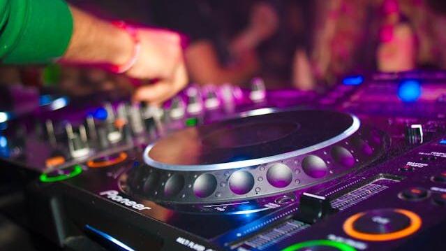 The Benefits of Hiring Professional DJs for Weddings